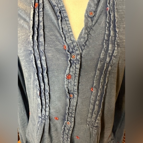 Lucky Brand "Washed Denim Look w/ Embroidered Red Flowers" Blouse - Picture 2 of 12